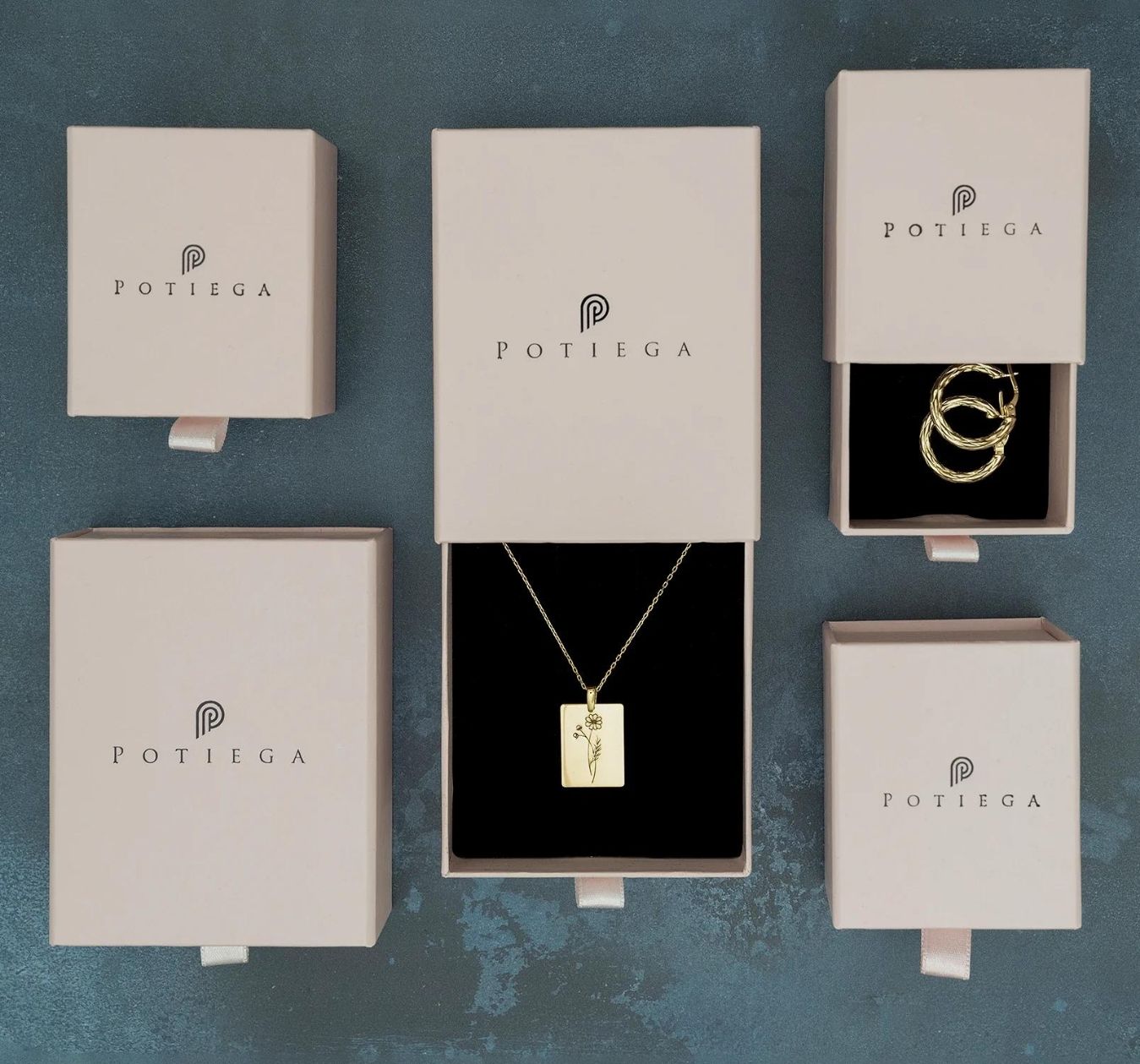 Gift Bracelets: The Best Wristbands Everyone Will Love 2023