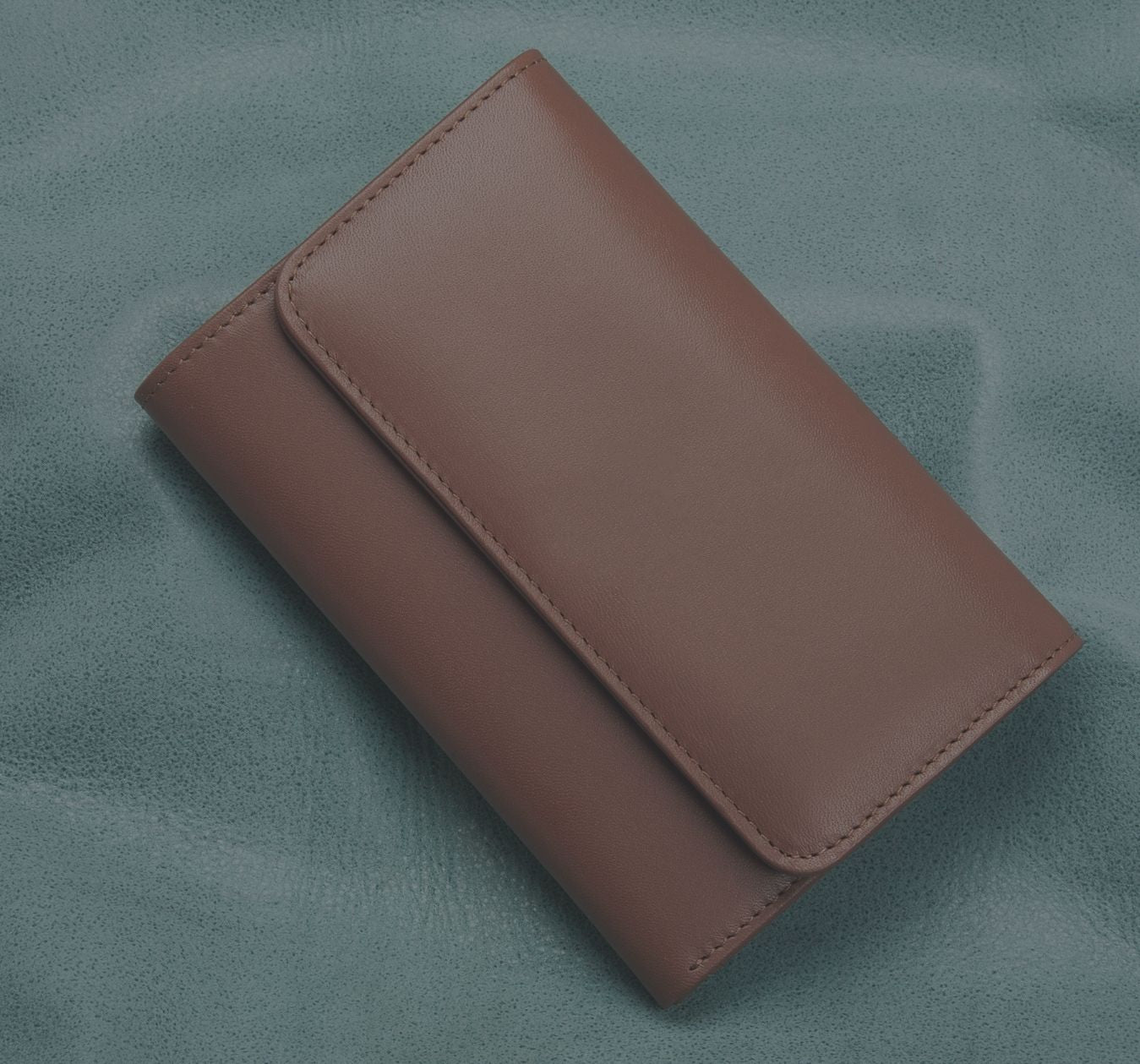 Personalised Wallets and Leather Care: Tips for Long-Lasting Personalised Products