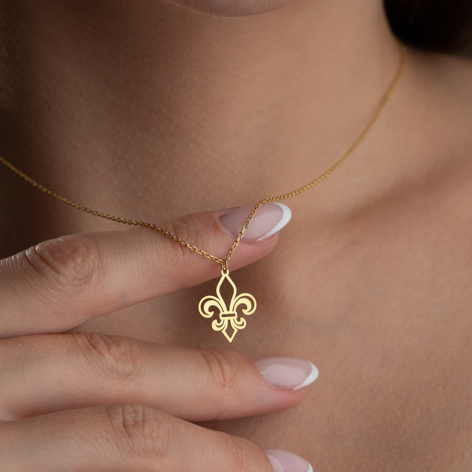 Fleur de Lis Necklace | Symbol of Purity & Faith Gift