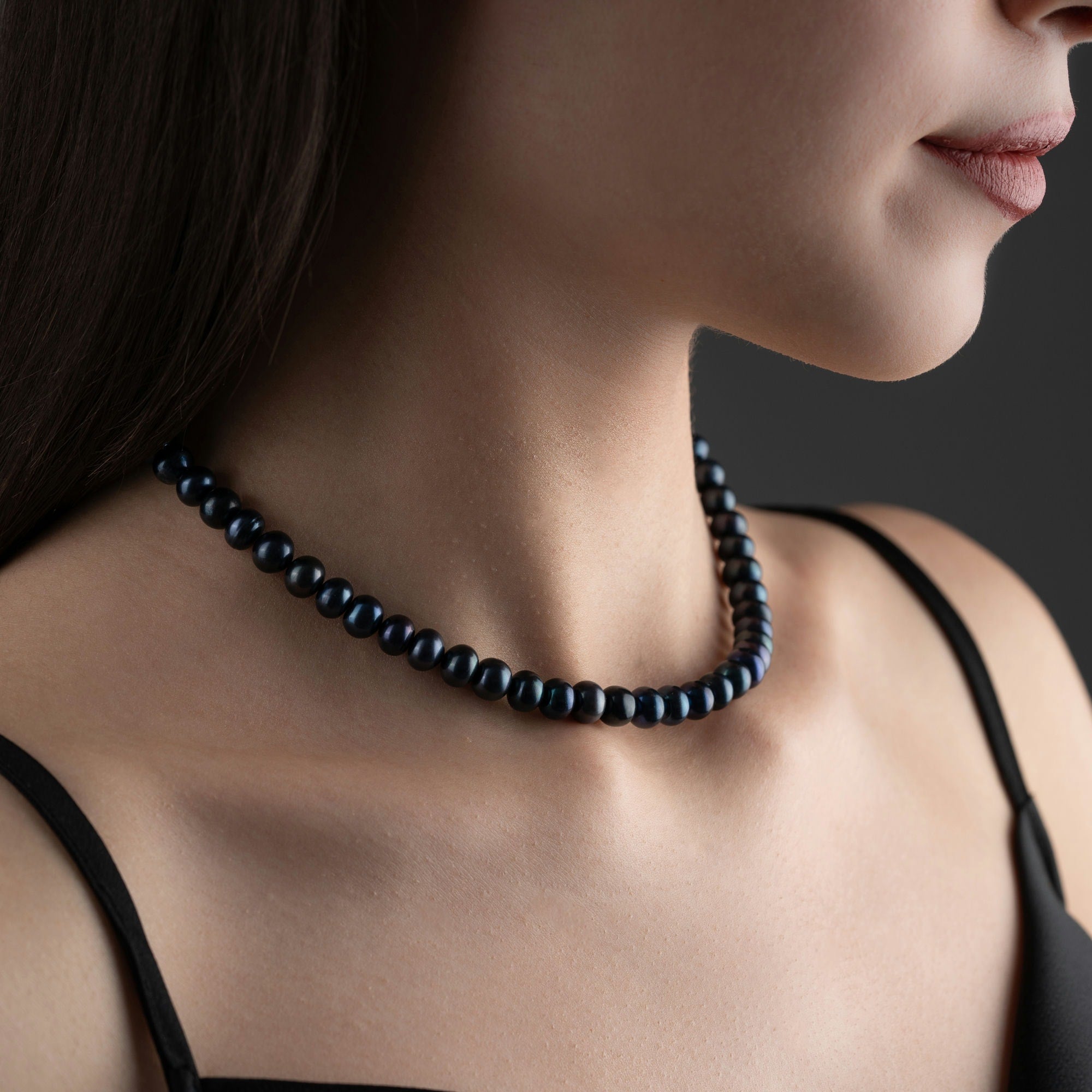 Black Pearl Necklace