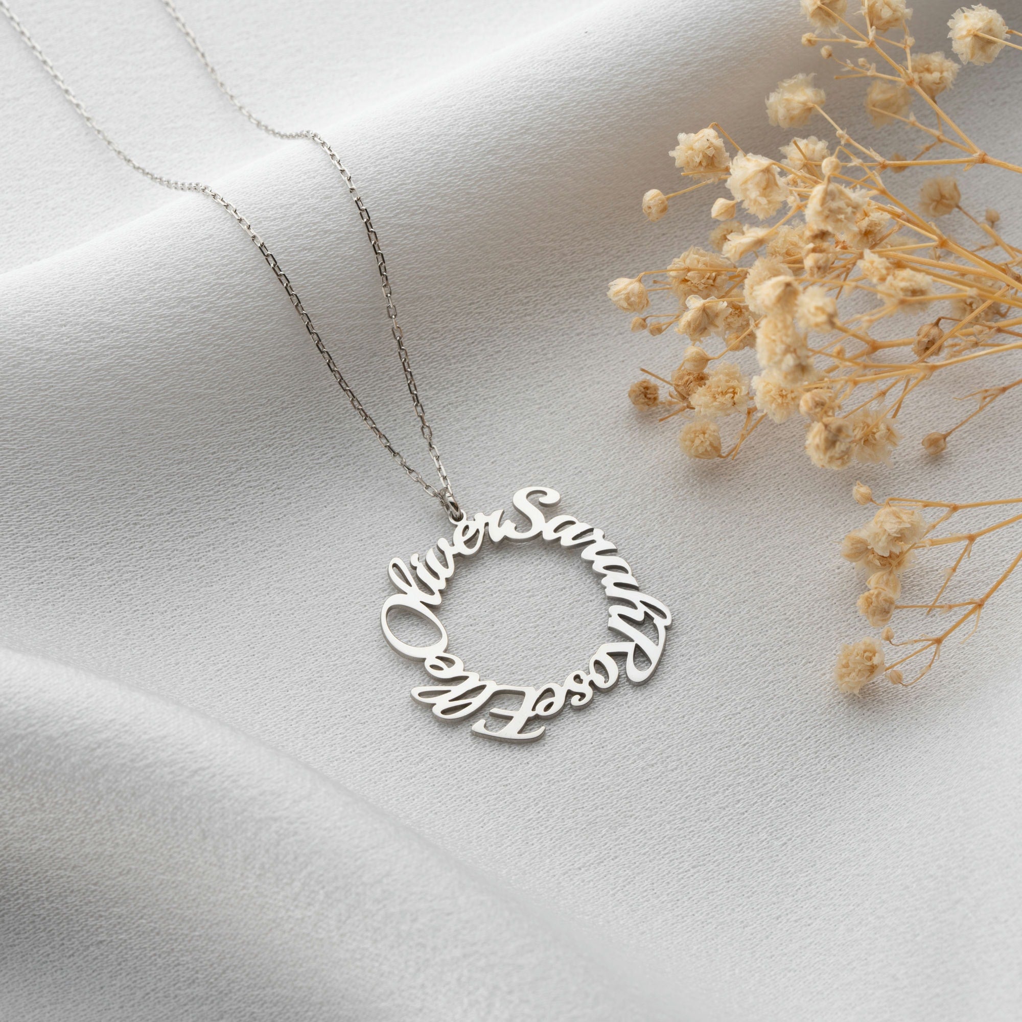 Circle Family Names Necklace In Sterling Silver