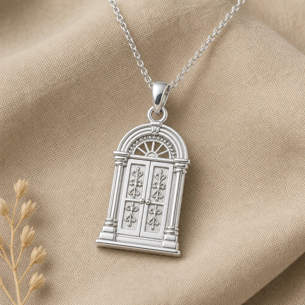Vintage doorway pendant necklace in 925 sterling silver